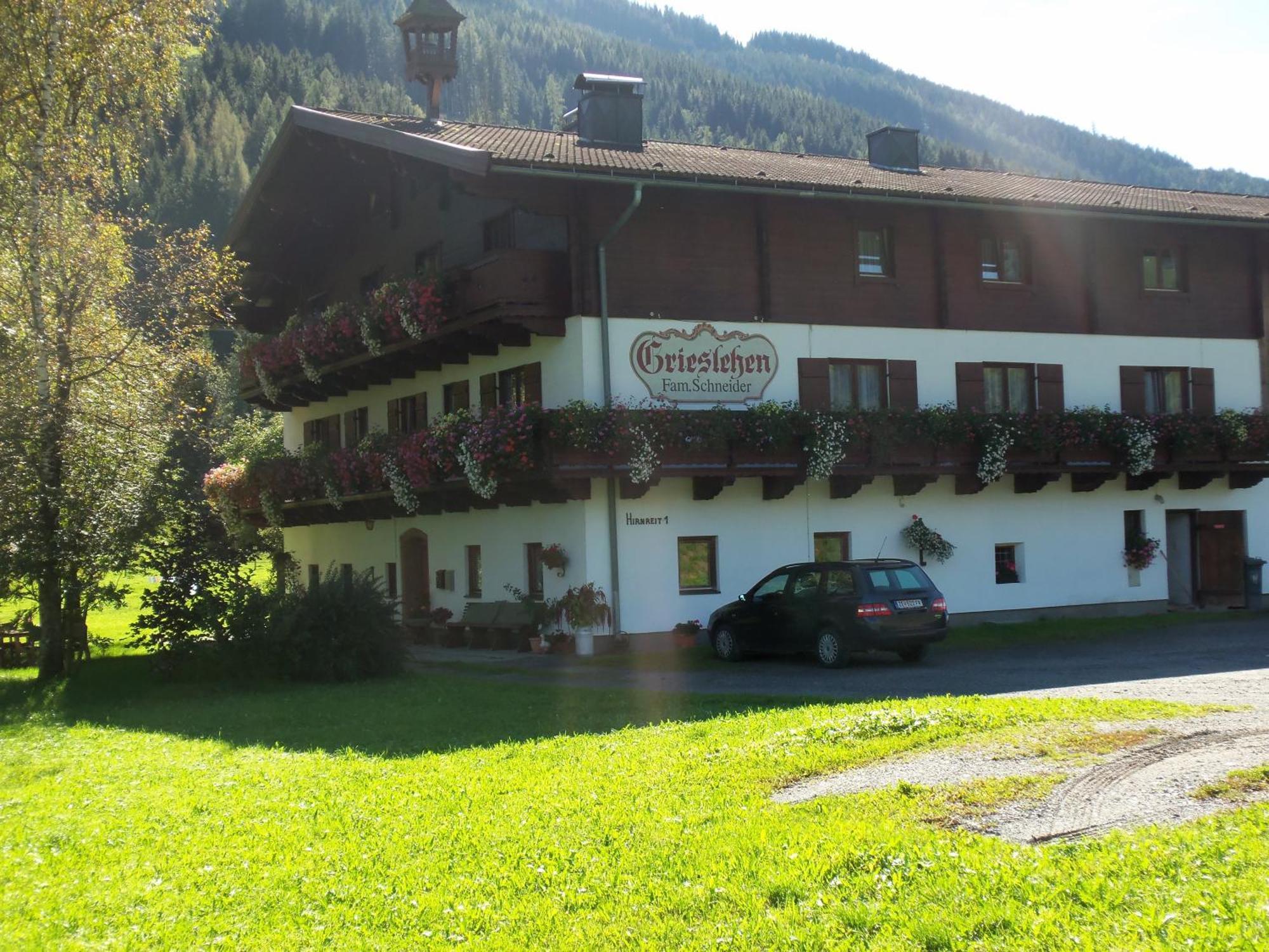 Bauernhof Grieslehen Bed & Breakfast Leogang Exterior foto
